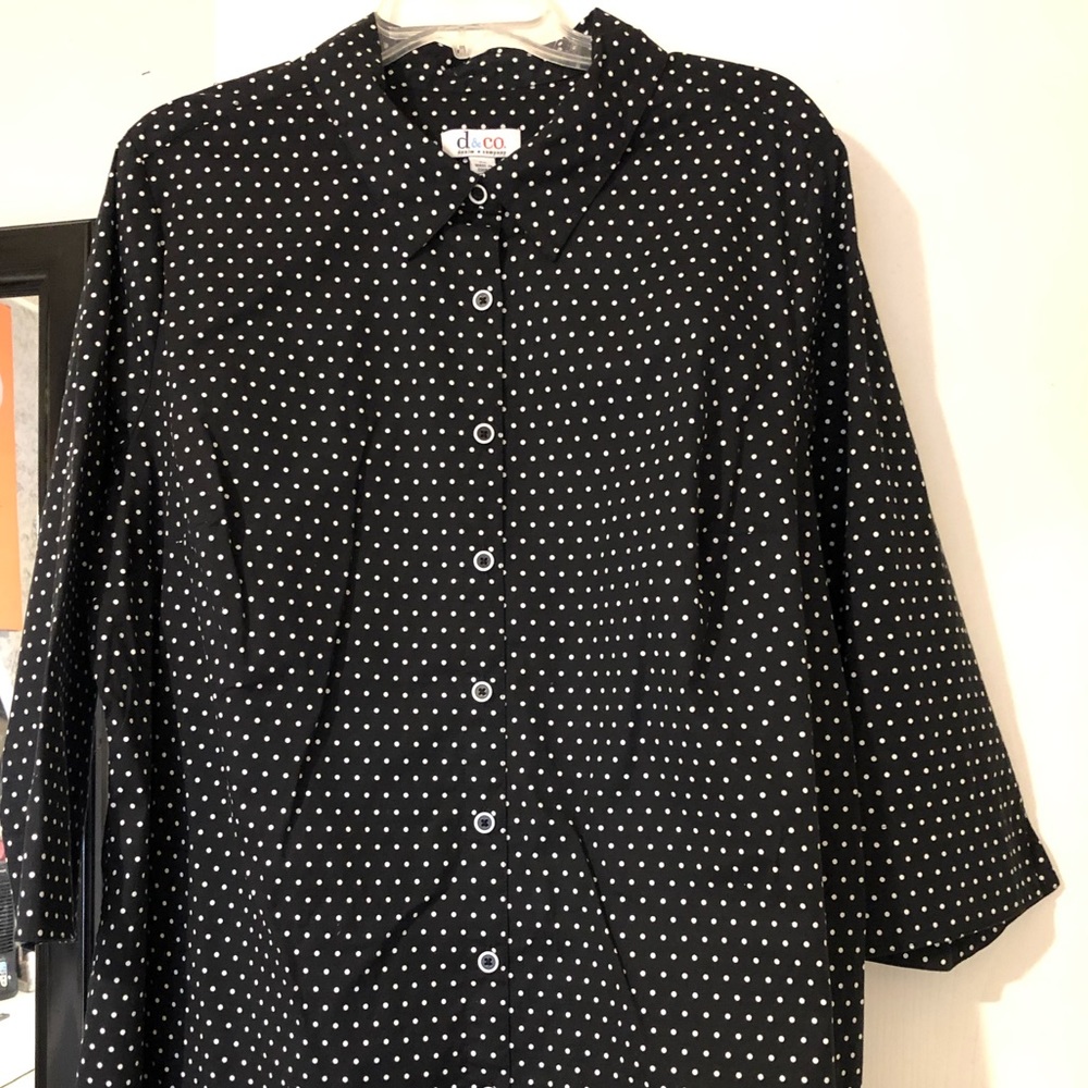 D&Co Ladies 2X Black button down blouse